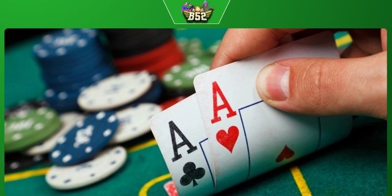 Luật chơi cơ bản của game bài Poker tại B52 CLUB